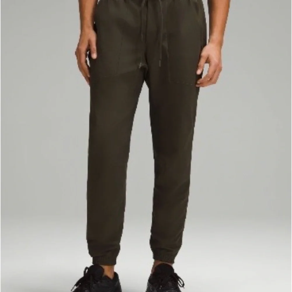 lululemon athletica license to Train Joggers
